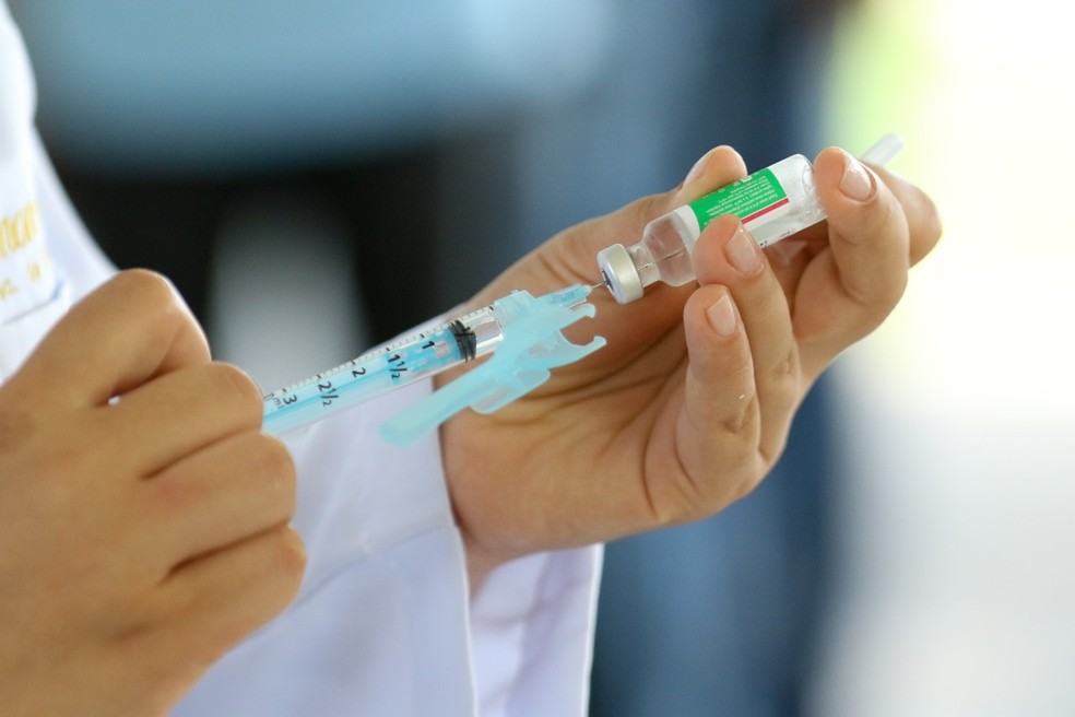 Prefeitura abre cadastro para vacinação de pessoas com 60 anos