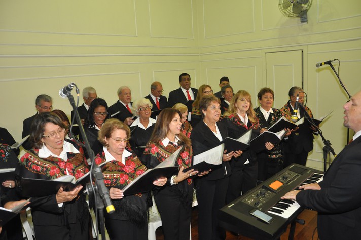 Corais interpretam canções lusas e brasileiras em concerto no Quarta Cultural. A apresentação, que ocorrerá no palco do Conservatório UFMG